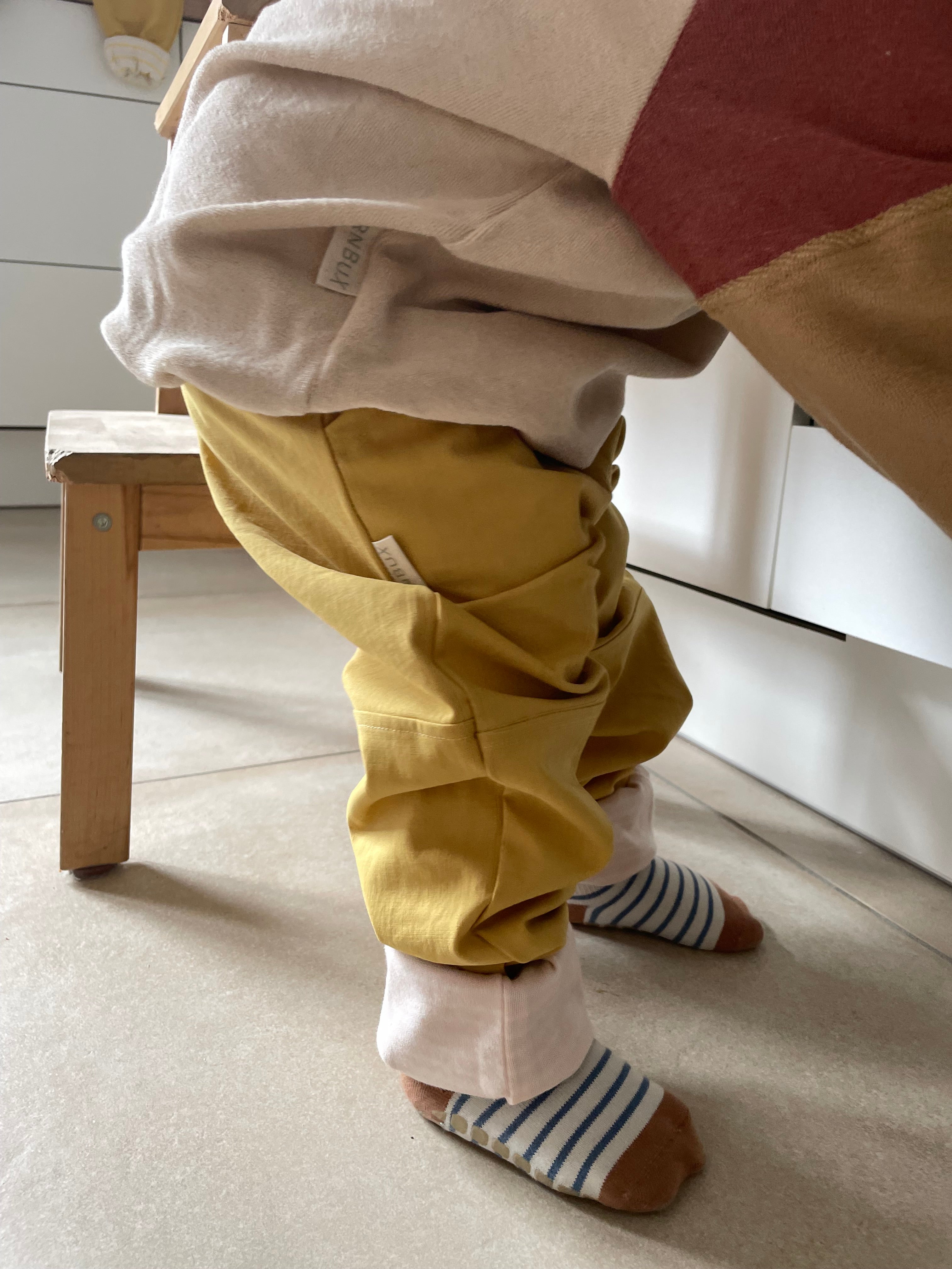 mitwachsende UPCYCLING Kinderhose Senfgelb | BARNBUX