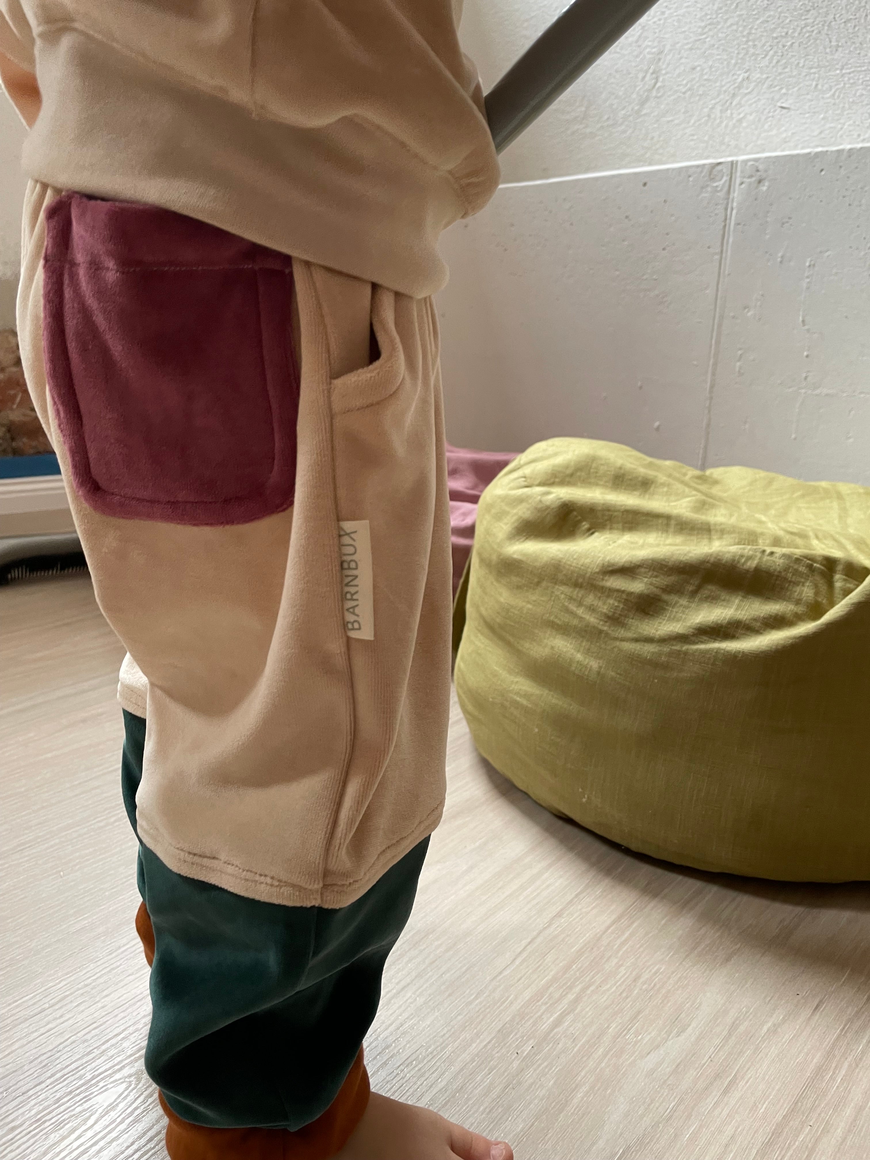 mitwachsende Kinderhose Colorblock Natur Flaschengrün I BARNBUX