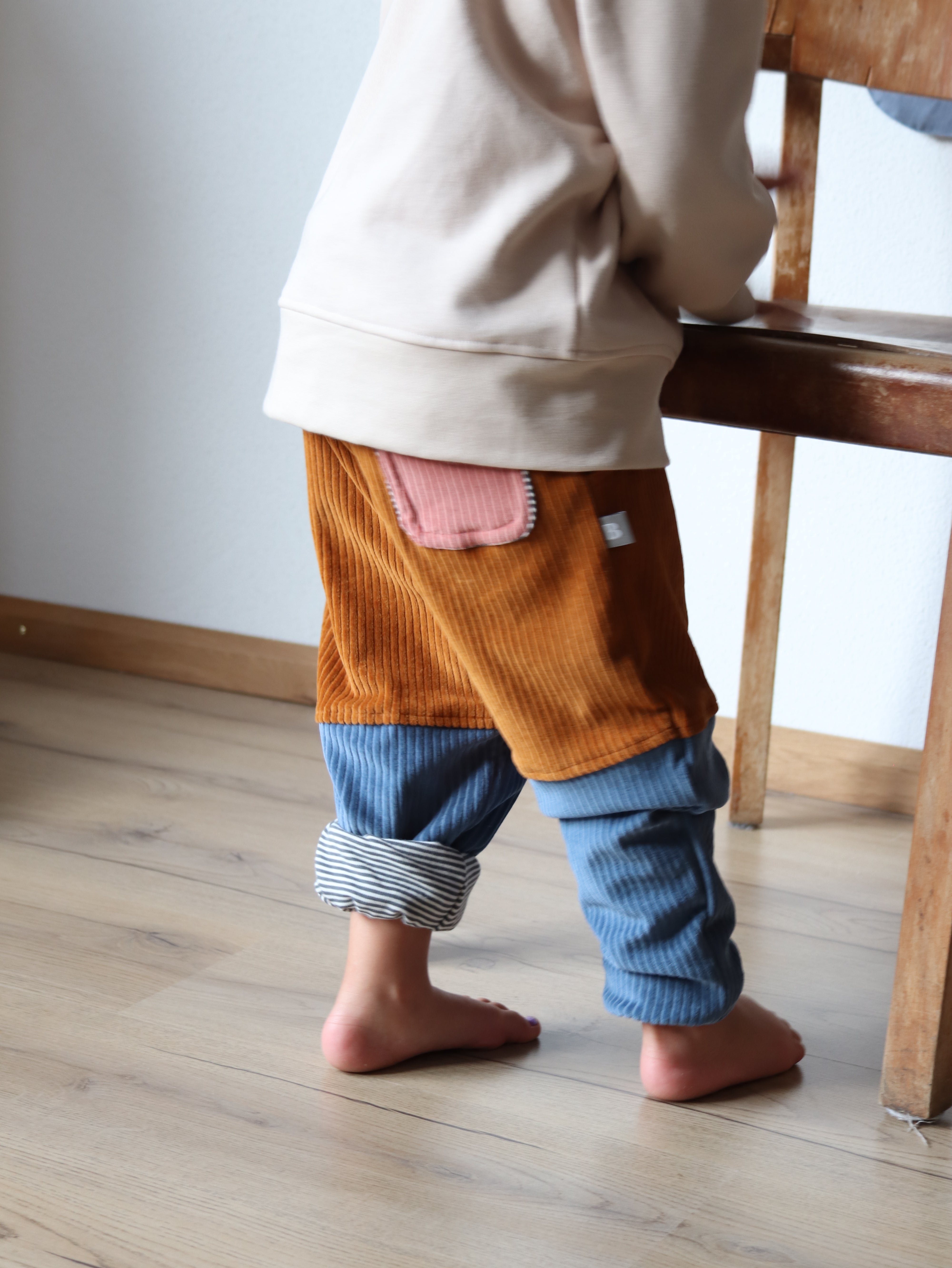 Kinderhosen für den Herbst und Winter