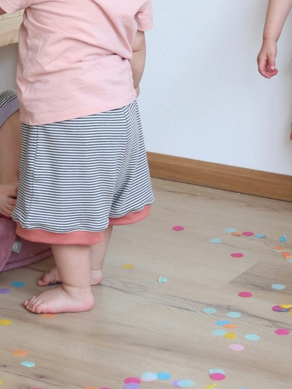 Bio Kindermode kurze Mitwachshose Short Ringel Blassrot| BARNBUX