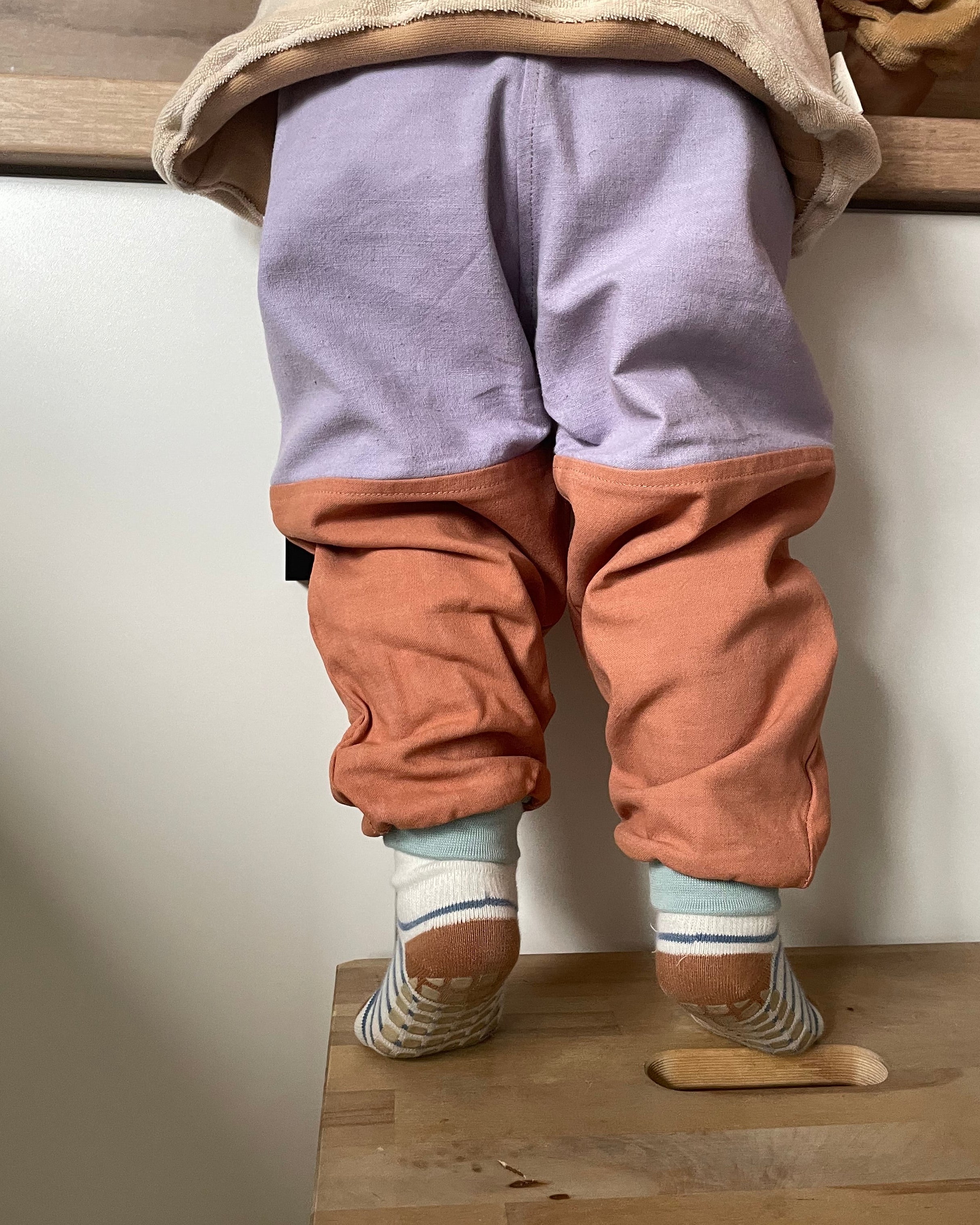 mitwachsende-Kindermode-neurodivergenz-fair-bio-barnbux